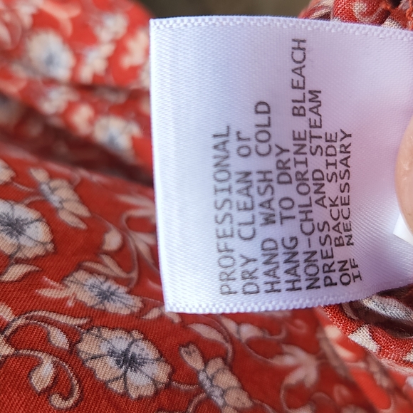 AVA CHRISTINE ▪︎ Sleeveless Tunic, V-Neck, Floral Print in a rusty red, L - Picture 8 of 8